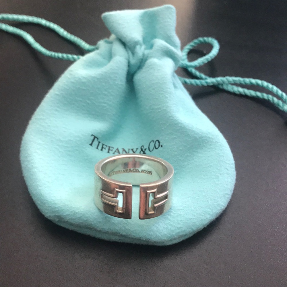 Tiffany & Co. “Tiffany T cutout ring”